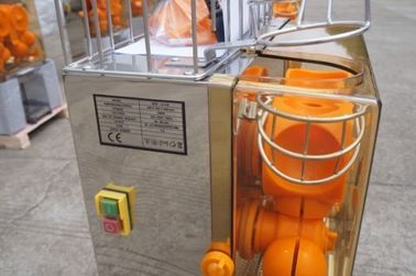 90W 자동적인 상업적인 주황색 과즙 기계 4개의 유리 - 분 당 7개의 유리